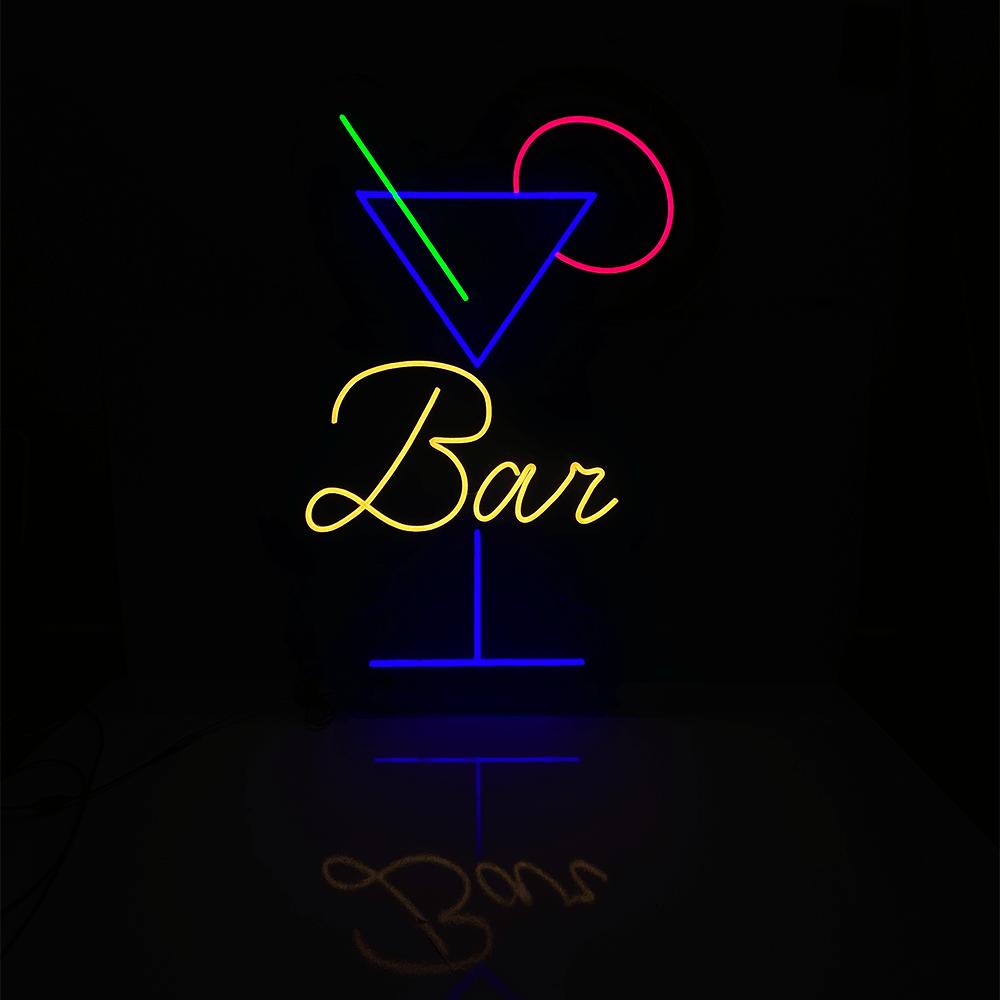 Letrero de neón liderado por la bebida del bar - hechas en letreros de neón del club de Londres